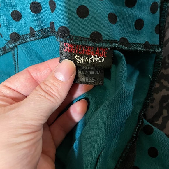 COPY - Switchblade Stilettos Pinup Skirt - Picture 3 of 5